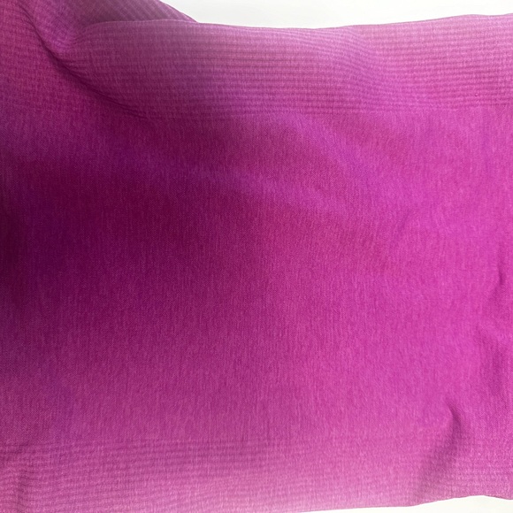 Lululemon Seamlessly Covered Tank - Picture 4 of 7